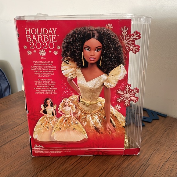 2020 Holiday Barbie - Picture 10 of 12